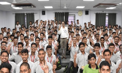 ALLEN TOPPERS ONLINE MATHS ACADEMY in  Noida, Noida - 201304