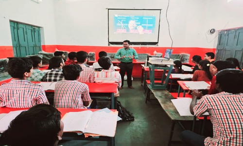Balraj Physics Academy in Amberpet, Hyderabad - 500013