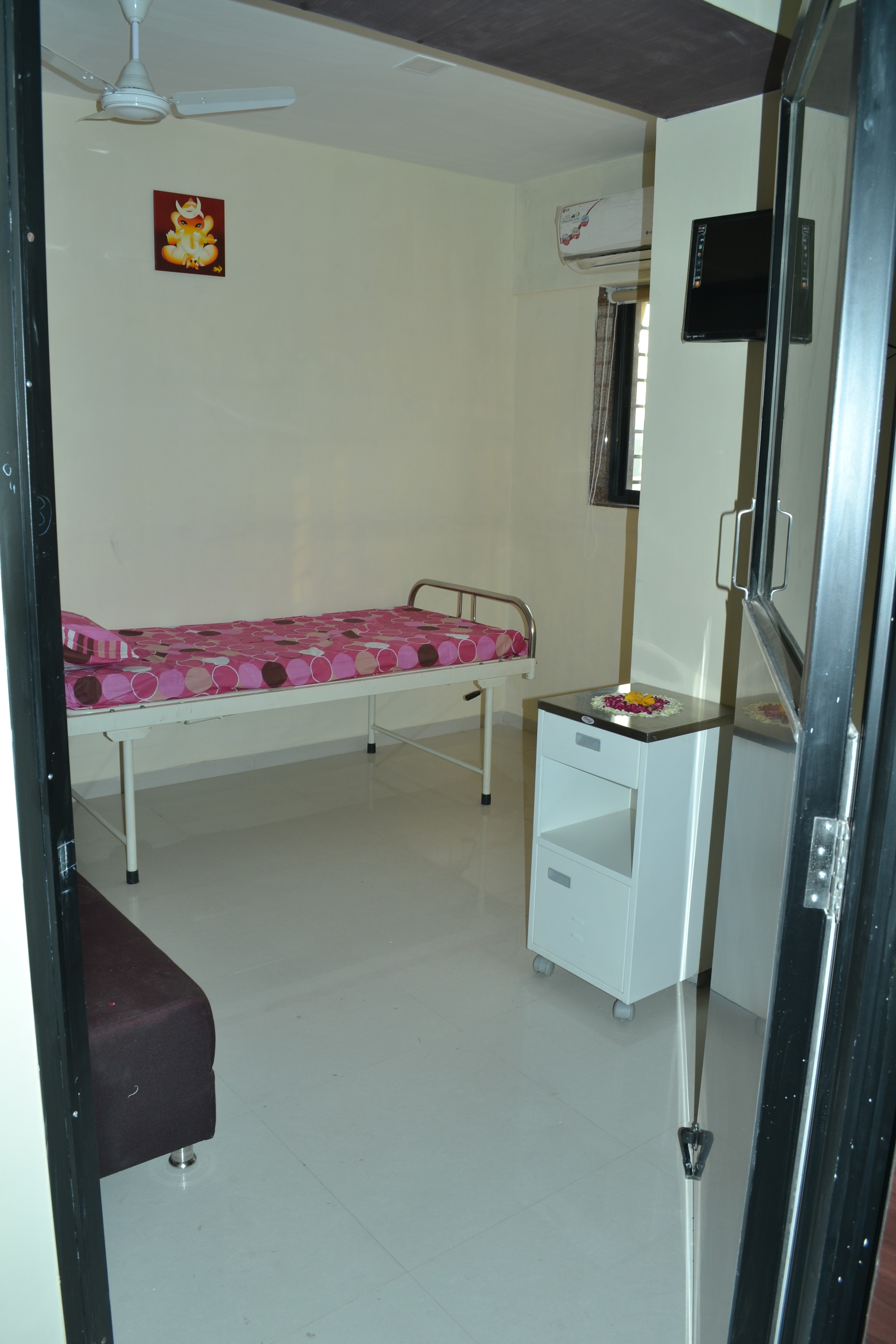 SIDDHI VINAYAK SURGICAL HOSPITAL & TRAUMA CENTER in Odhav, Ahmedabad382330 Sulekha Ahmedabad