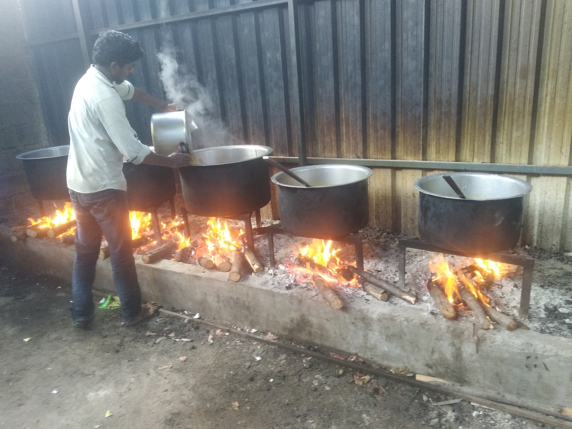Catering Services in chennai - Bashas durbar biryani