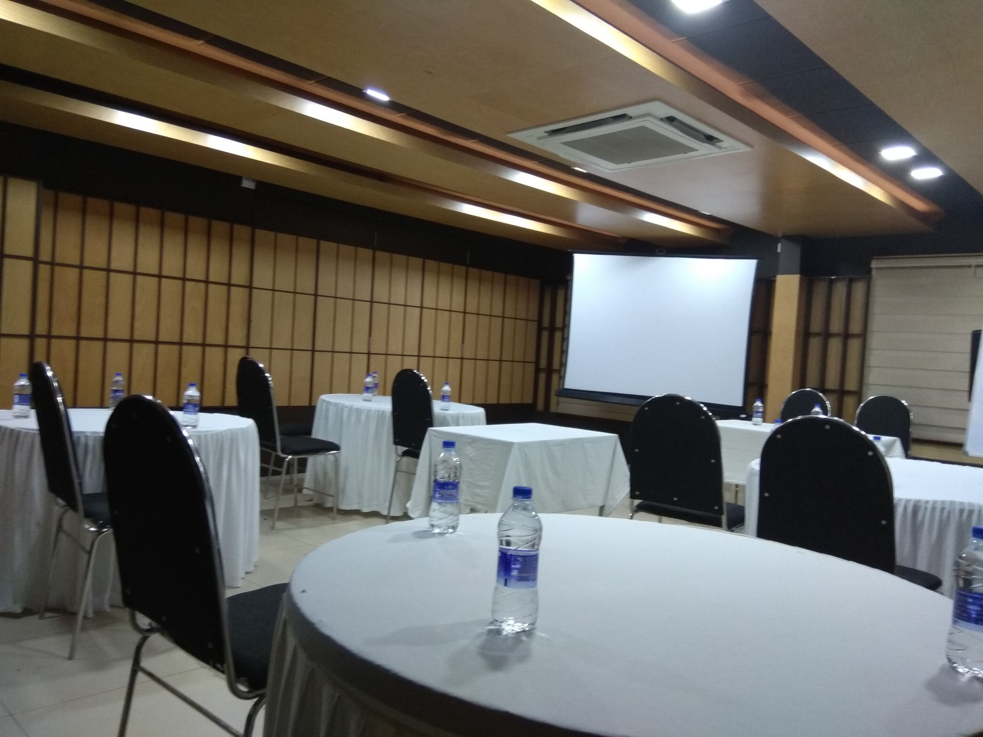 Hotel Millennium Continental Pvt. Ltd. in Shenoys, Cochin682035