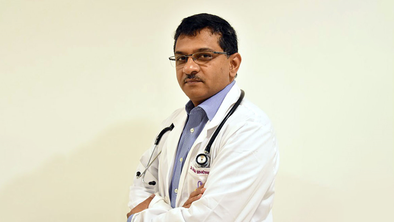 Dr. Shishir Bhatnagar - Best Pediatrician at Cloudnine Hospital, Noida Sector 51 Noida