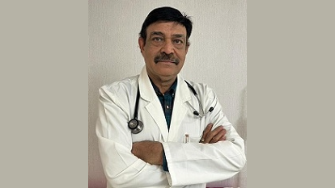 Dr. Anil Gomber Near Pal Mohan Apartments New Delhi