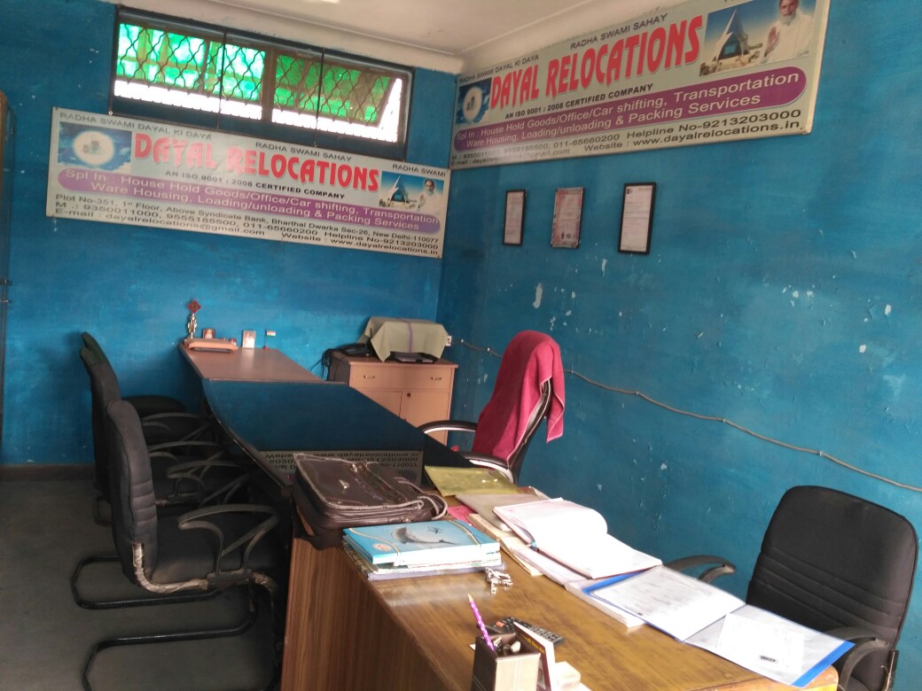 Relocation Service - Dayal Relocations