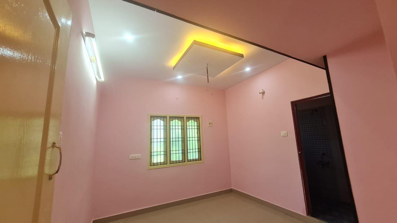 Flat for Resale in Navalur