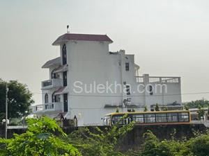 900 sqft Plots & Land for Sale in Sector 27