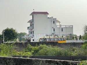 450 sqft Plots & Land for Sale in Sector 27