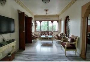 4 BHK Flat for Resale in Malad East
