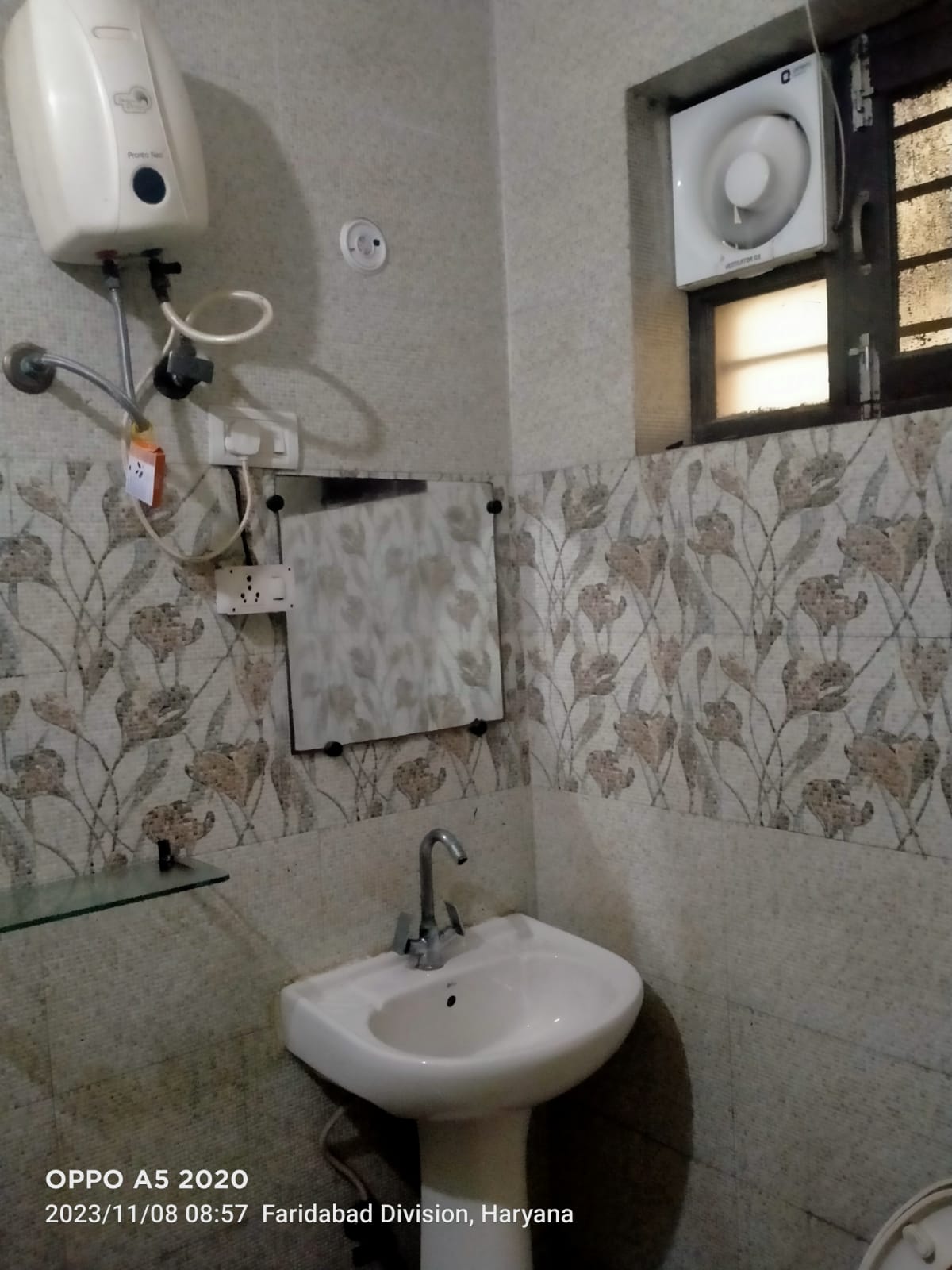 1 BHK Independent House for Rent Only in Sector 27A