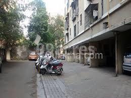 1 RK Residential Apartment for Rent at SCN COMPLEX in Kandivali East